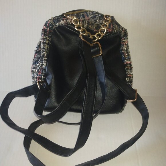 Like Dreams Fabric Weaved Black Tassel Back Pack pre-owned - Picture 5 of 6